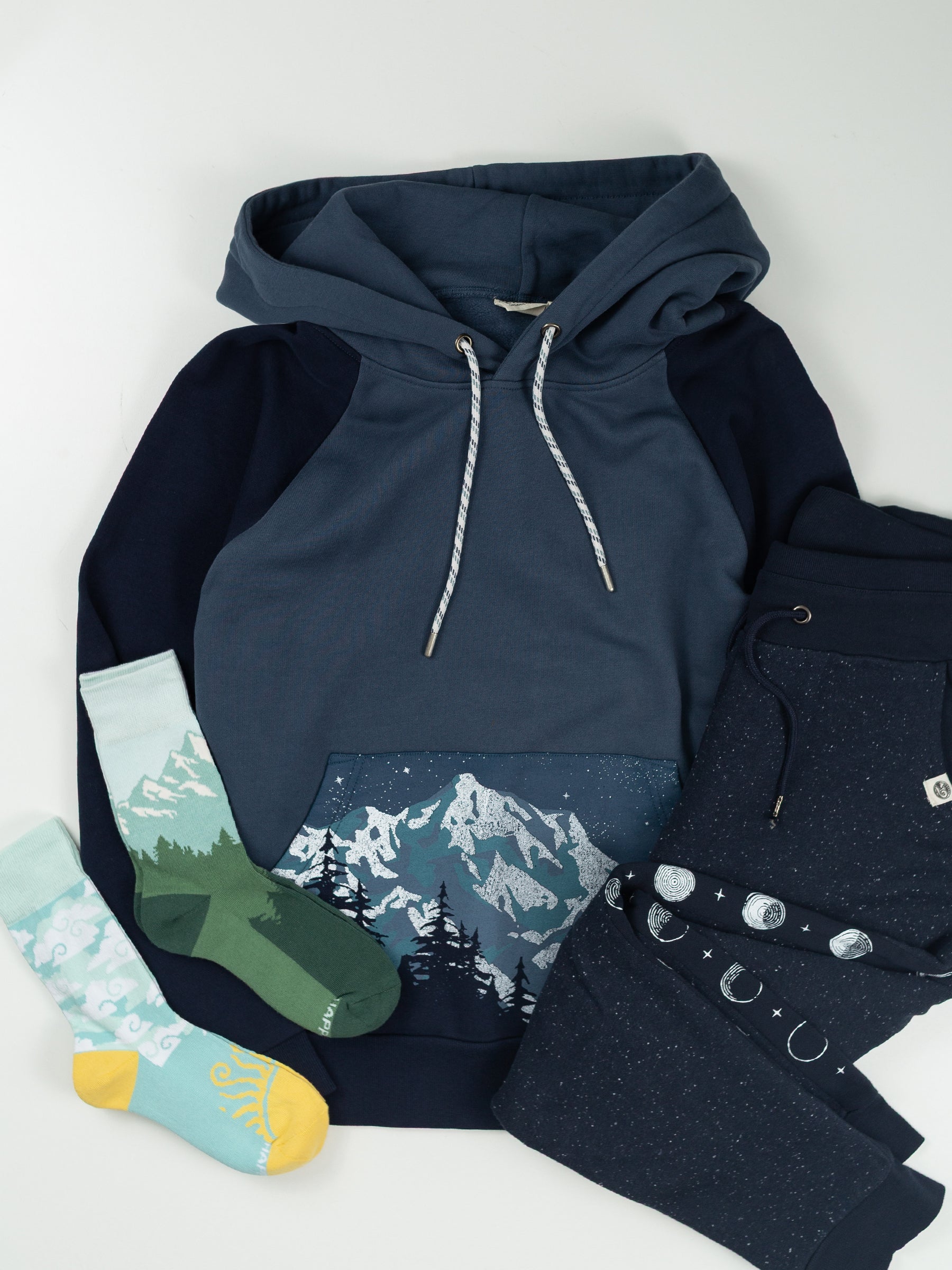 Cascadian Night Hoodie Bundle