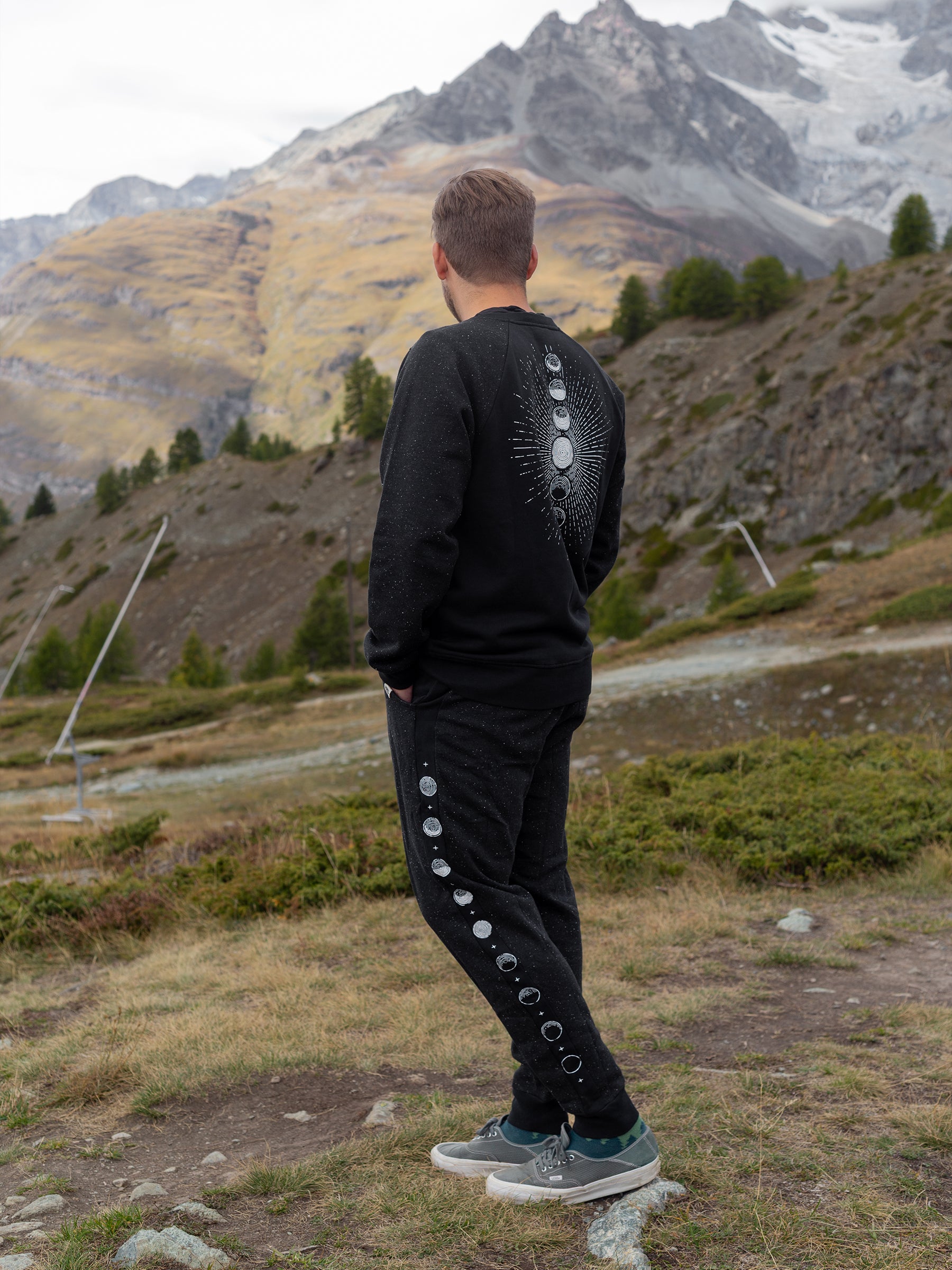 Dark Side Pullover - Organic Cotton Fleece Sweatshirt | Happy Earth