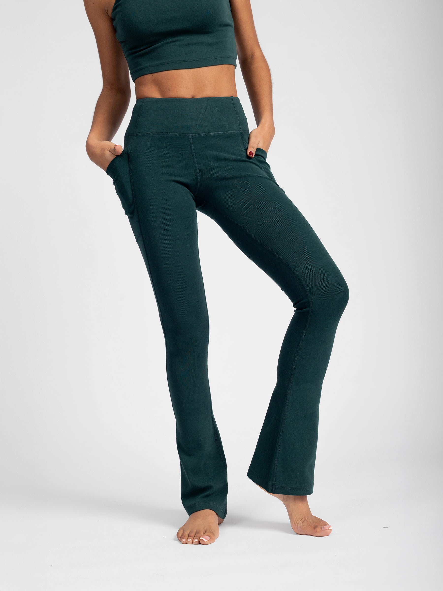 PlantTec™ Organic Flare Leggings | Monstera