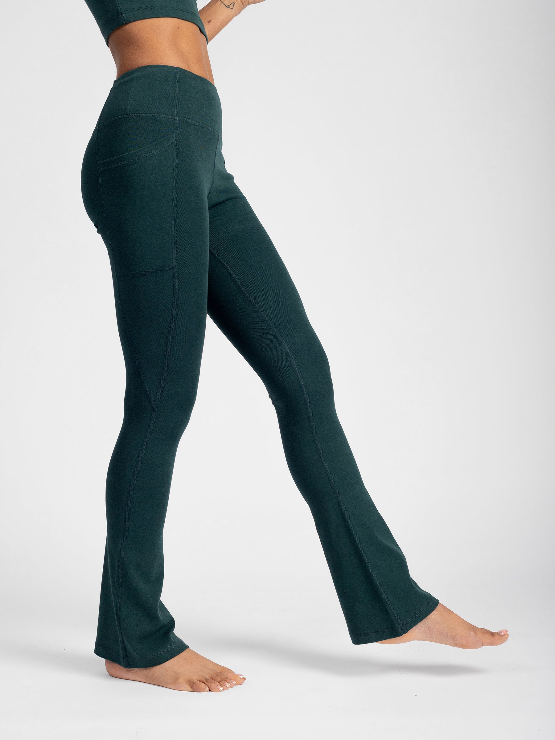 ヨガ・ピラティス AMATERAS UXEFIT FLARE LEGGINGS PlantTec Organic Flare Leggings | Monstera Teal
