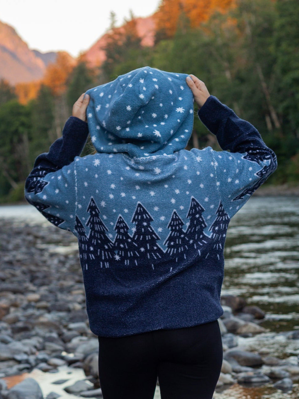 Forest Flurries Sherpa - Organic Cotton Zip-Up Hoodie | Happy Earth Forest Flurries Sherpa - Organic Cotton Zip-Up Hoodie | Happy Earth